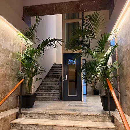 Casa Dalmazia Elegant Parquet In The Center Metro & Highway Catania