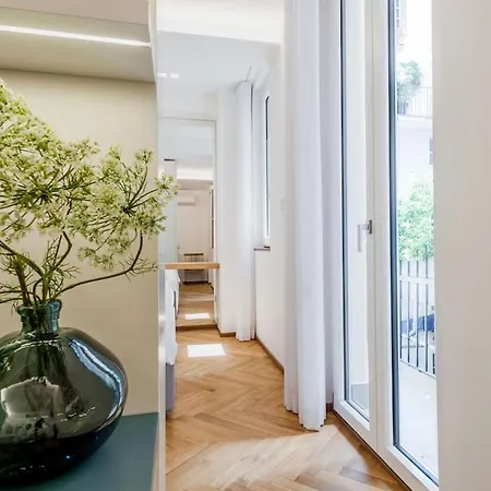 Casa Dalmazia Elegant Parquet In The Center Metro & Highway Catania