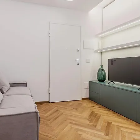 Apartamento Casa Dalmazia Elegant Parquet In The Center Metro & Highway